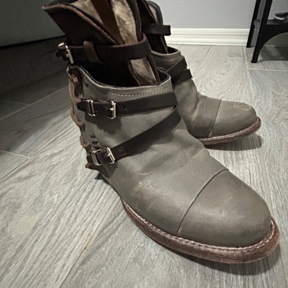 Women's FreeBird Crue Distressed Leather Ankle Boots - 8 - Picture 6 of 14